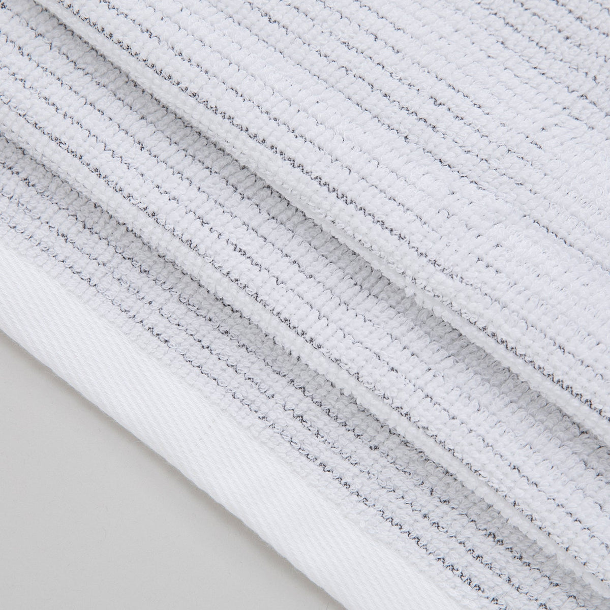 Handdoek | Felipe - Wit | Bamboe & Katoen - Pure Harmony