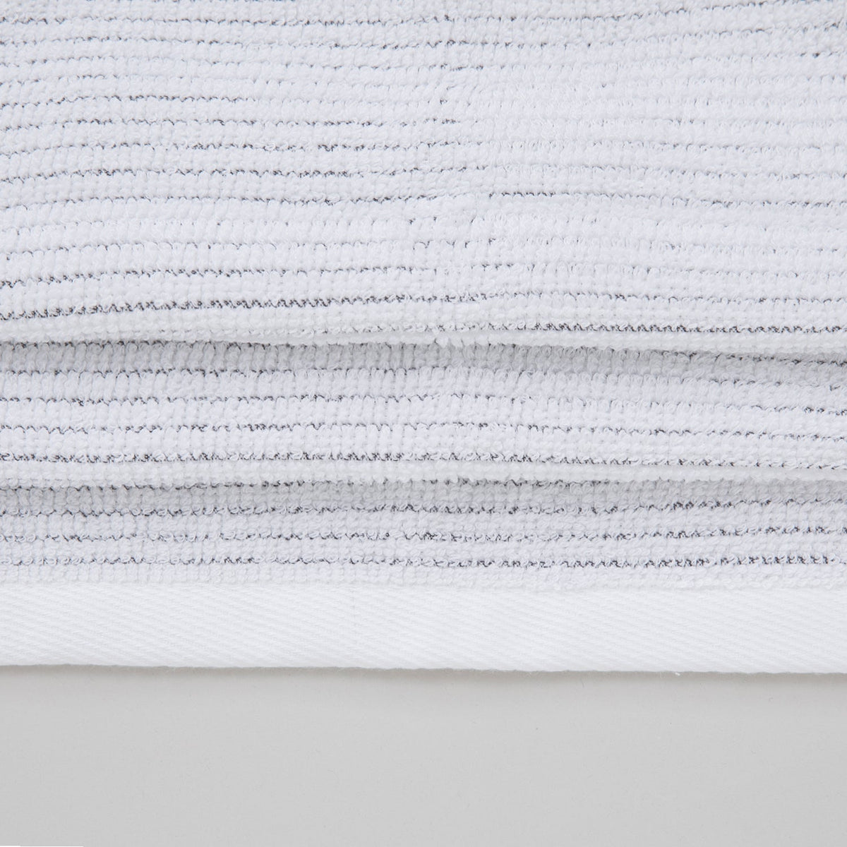 Handdoek | Felipe - Wit | Bamboe & Katoen - Pure Harmony