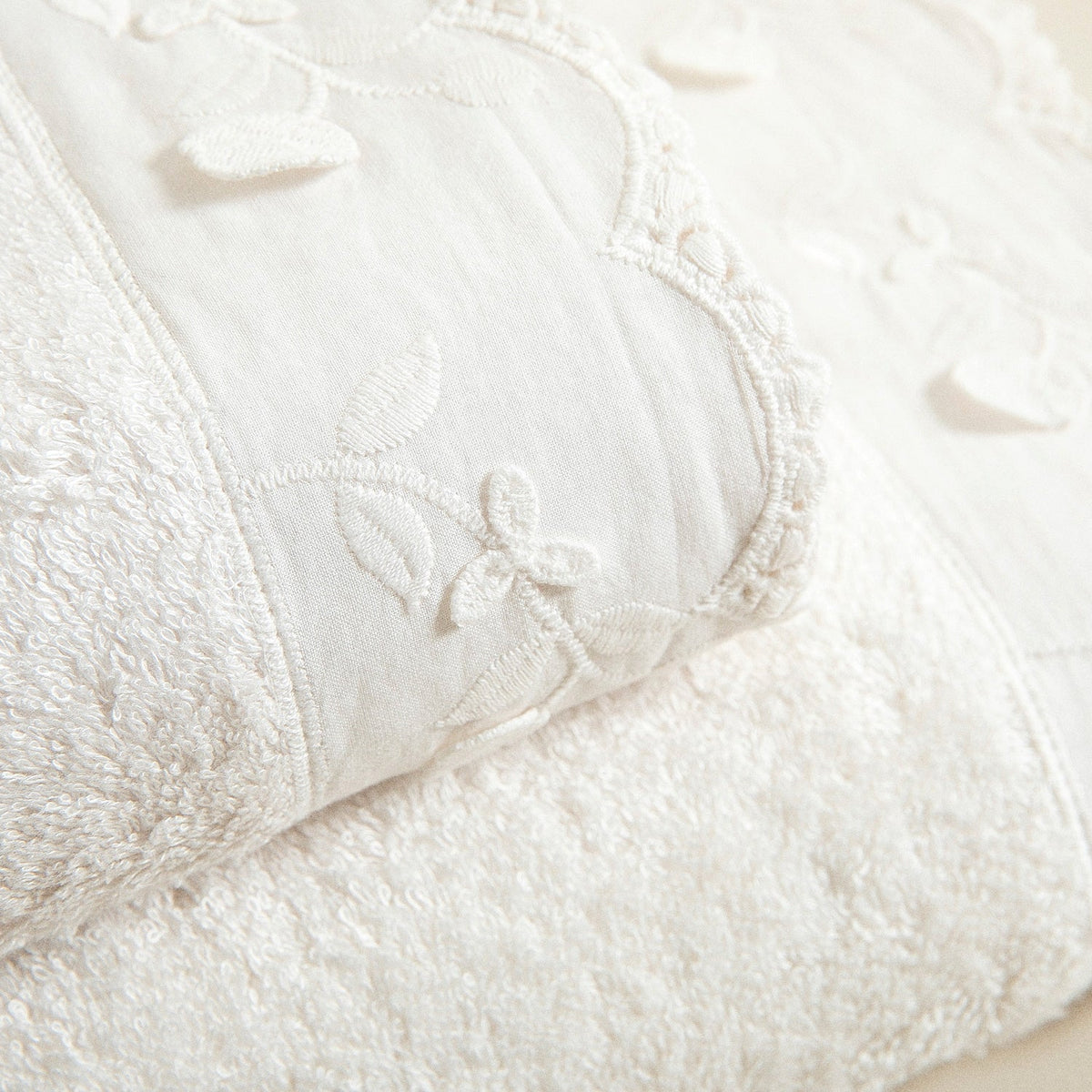 Handdoek | Flor - Ecru | Bamboe & Katoen - Pure Harmony