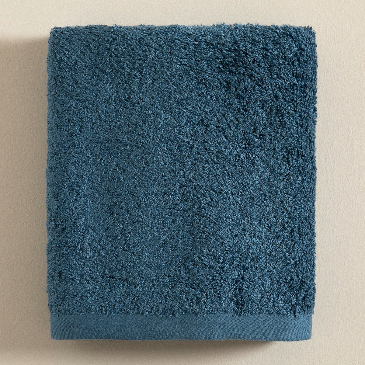 Kleur: Donkerblauw | Solid donkerblauw handdoek