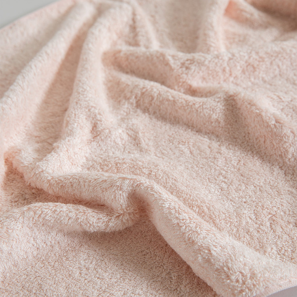 Kleur: Lichtroze | Solid lichtroze handdoek