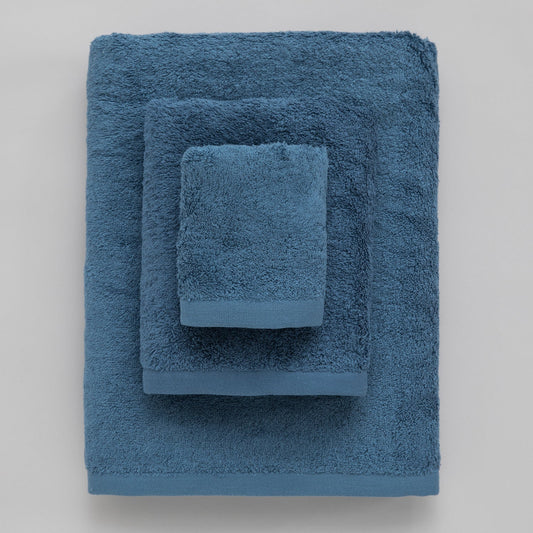 Kleur: Donkerblauw | Solid donkerblauw handdoek